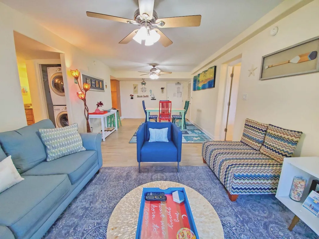 Enjoy Sunsets at Fully Equipped 2BR Condo on Beach, condo